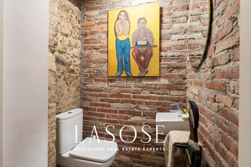 Foto bc38edb4-bb42-477e-87ca-9ea436508fe8. Pis amb calefacció piscina a Gòtic Barcelona