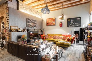 Piso  Calle nou de sant francesc. Un refugio excepcional con esencia catalana y terraza privada co