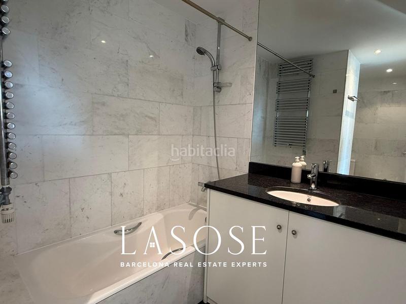 Foto 4288cd52-9693-4cd7-81a5-b3c068d6ff16. Location appartement avec parking dans Tres Torres Barcelona