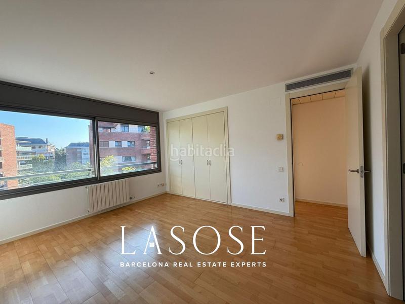 Foto 5a1945c5-9ae0-435d-986a-46a087b5d7ae. Location appartement avec parking dans Tres Torres Barcelona