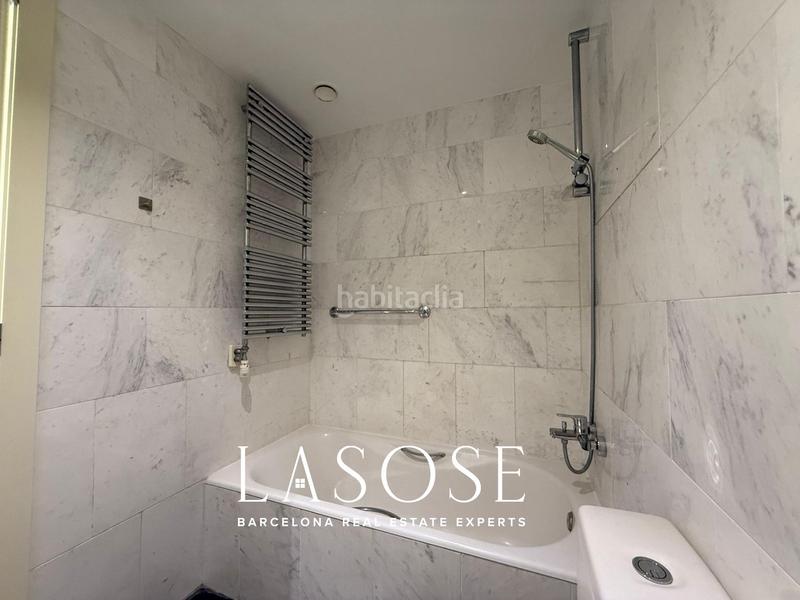 Foto b1383553-8c4f-4ef4-ab62-6a0050dba39c. Location appartement avec parking dans Tres Torres Barcelona