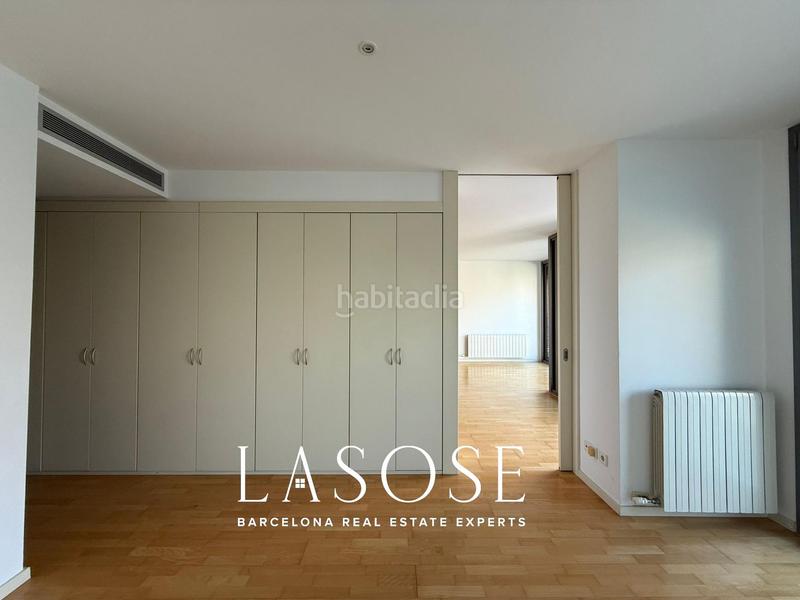 Foto e1e7836b-7fbb-4403-8be0-7190aab35231. Location appartement avec parking dans Tres Torres Barcelona
