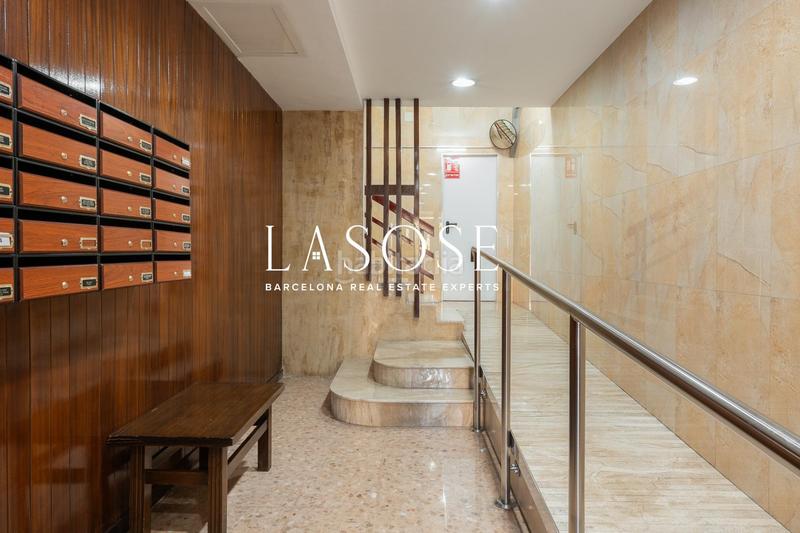 Foto a3270242-d8fe-4791-b035-fd827221b29d. Appartamento in Hostafrancs Barcelona