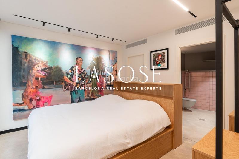 Foto 3a8e866d-9b2b-4935-86b4-8e4de98b416a. Local commercial dans Raval Barcelona