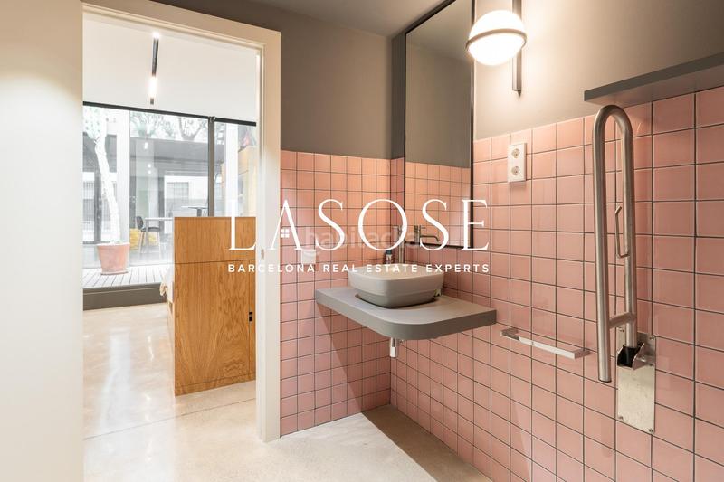 Foto 46a2b489-87c0-478e-828e-bd423cf6c7bc. Local commercial dans Raval Barcelona
