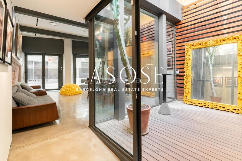 Foto d20e3f89-07aa-4e78-abeb-54639ff69a91. Local commercial dans Raval Barcelona