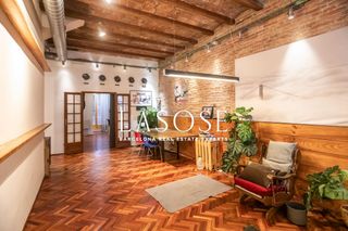 Piso  Calle rossello. Exclusiva vivienda modernista con y alto potencial de reforma en