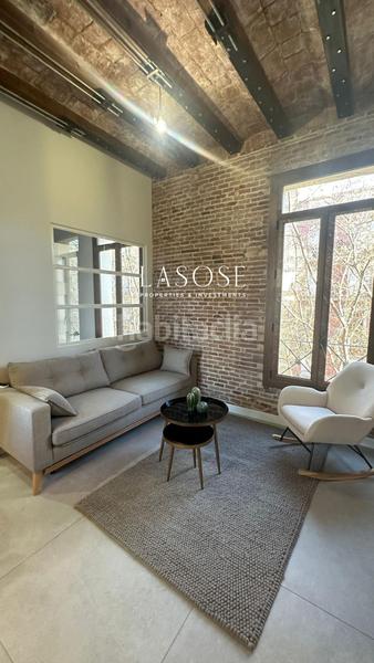 Foto 2f8e4a9b-5437-48dd-a2d3-af386d3d7644. Miete etagenwohnung in Sant Antoni Barcelona