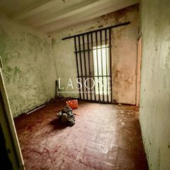 Flat  Calle de la cera. Piso a reformar completamente  barcelona  raval