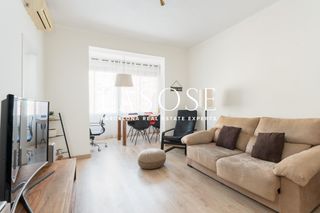 Lloguer Apartament a Sagrada Família. Piso luminoso de dos dormitorios en alquiler vacacional temporal