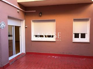 Rent Ground floor  Passeig torras i bages. Espacioso piso de 3 habitaciones con terraza en alquiler en sant