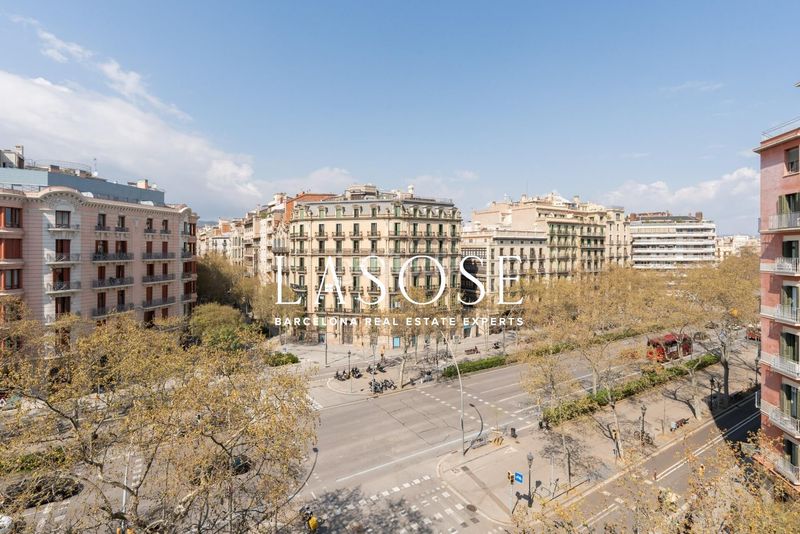 Foto 44e909ad-e0cd-4696-aa4b-9c3acf23d8d4. Àtic amb calefacció a Dreta de l´Eixample Barcelona