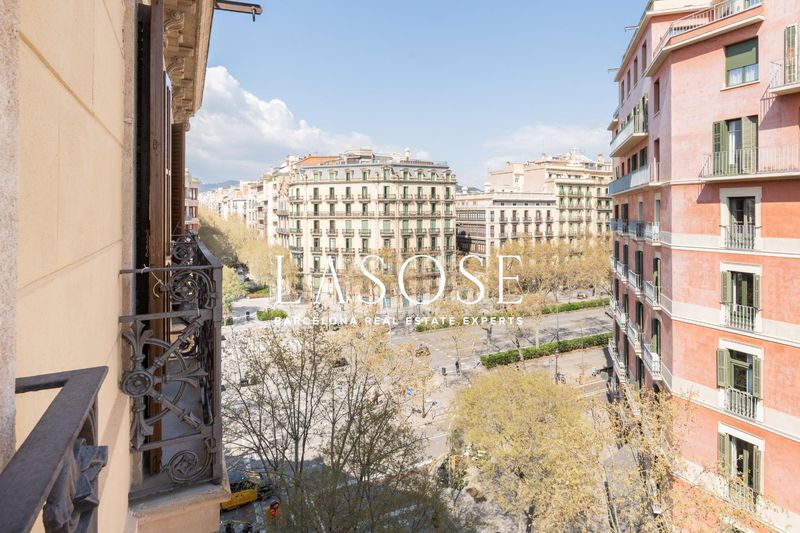 Foto c874e4d8-cb43-4c1d-92f0-3602ba473f22. Àtic amb calefacció a Dreta de l´Eixample Barcelona
