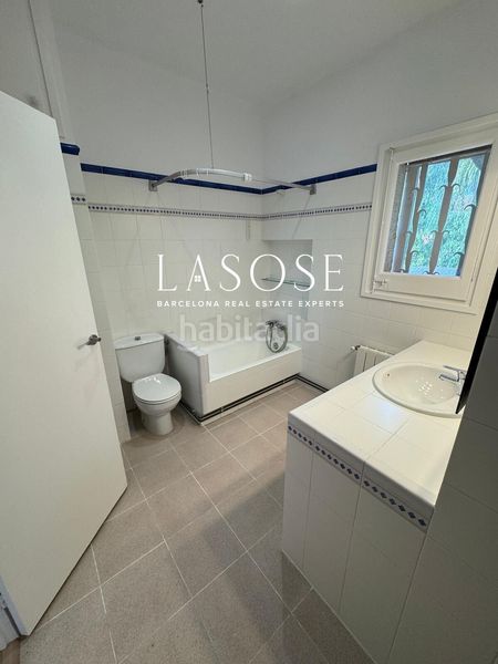 Foto 36adb939-58b9-411c-a3e4-fd17a2a696ec. Casa amb calefacció piscina a Can Girona - Terramar - Vinyet Sitges