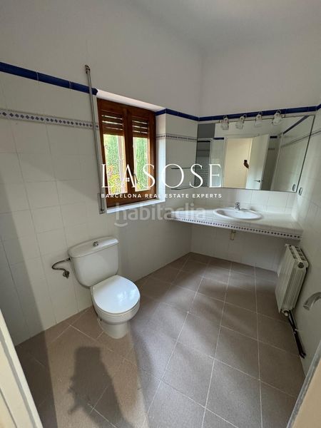 Foto 4400e313-7cb1-4d34-888f-71e33cd016b5. Casa amb calefacció piscina a Can Girona - Terramar - Vinyet Sitges