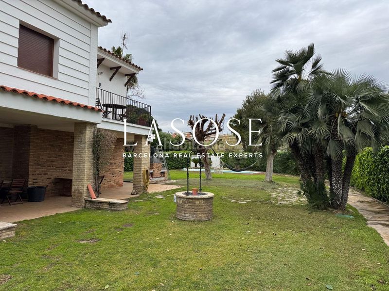Foto 783c8b6e-0276-4d67-a187-118c49e5c42a. Casa amb calefacció piscina a Can Girona - Terramar - Vinyet Sitges