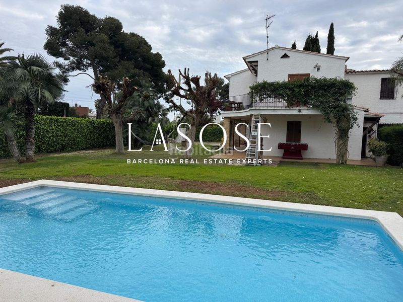 Foto b7219654-ab32-4421-9a95-ae849a9fa30e. Casa amb calefacció piscina a Can Girona - Terramar - Vinyet Sitges