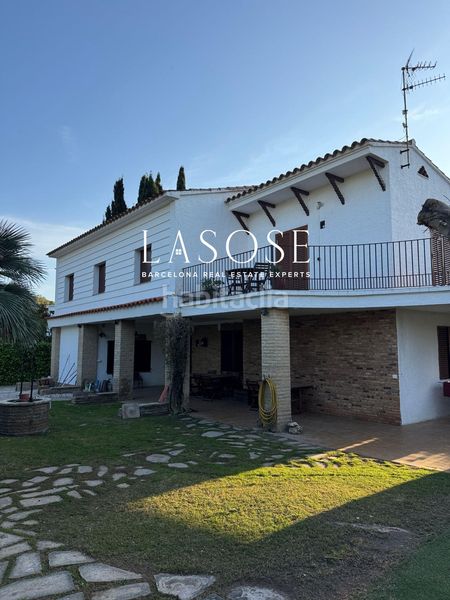 Foto c2f1152a-6379-48be-bdfa-e61868f45c56. Casa amb calefacció piscina a Can Girona - Terramar - Vinyet Sitges