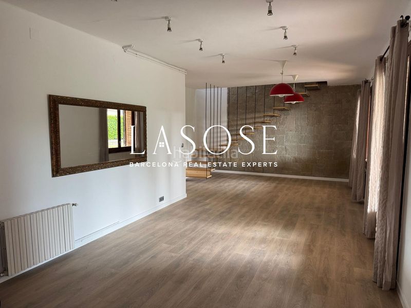 Foto db1d5354-6e3b-46c2-80a1-0e2125816337. Casa amb calefacció piscina a Can Girona - Terramar - Vinyet Sitges