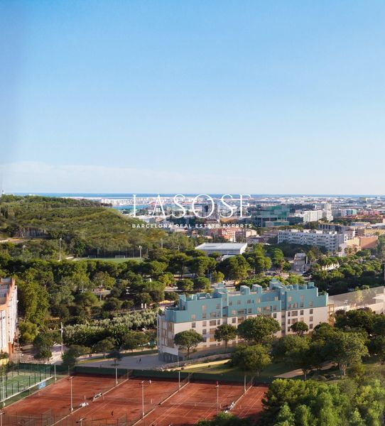 Foto 5ea0ba39-4170-4c1f-88c5-8e34867f4ea9. Pis amb piscina a El Poble Sec - Parc de Montjuïc Barcelona