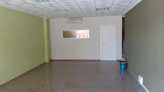 Rent Business premise in Plaza de Toros-Avenida Chapí-Trinquete. Local centrico