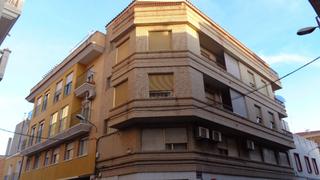Casa a Plaza de Toros-Avenida Chapí-Trinquete. Buena ocasion!!