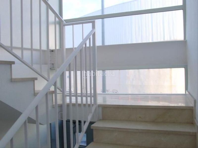 Foto bd1c3e9c-c214-44d1-8421-e610f5f3a3b7. Bâtiment à usage industriel dans San Crispín-Huerta Nueva-Estación Elda