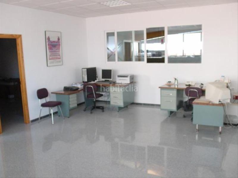 Foto 290b6a3a-7802-4472-91ea-e79753060dfc. Location bâtiment à usage industriel dans San Crispín-Huerta Nueva-Estación Elda