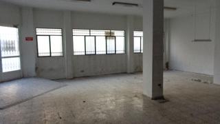 Lloguer Local Comercial a Plaza de Toros-Avenida Chapí-Trinquete. Oportunidad
