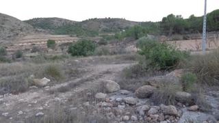 Casa in Hondón de las Nieves. Oportunidad
