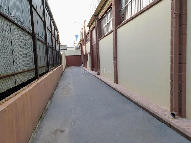 Foto c7beb261-0521-4401-89ec-e2dec1a6605a. Fabrikhalle in Campo Alto-Club de Campo Elda