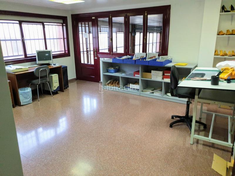 Foto c91728d8-4633-40a9-8085-966592c0fe68. Fabrikhalle in Campo Alto-Club de Campo Elda