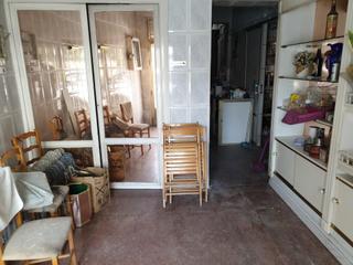 Casa a Plaza de Toros-Avenida Chapí-Trinquete. Se vende casa en elda