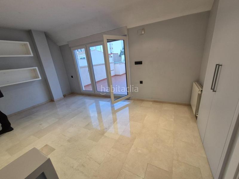 Foto 92e9a33e-8366-4922-a957-6e98fb770bb5. Attico con parcheggio in Plaza Castelar - Mercado Central Elda