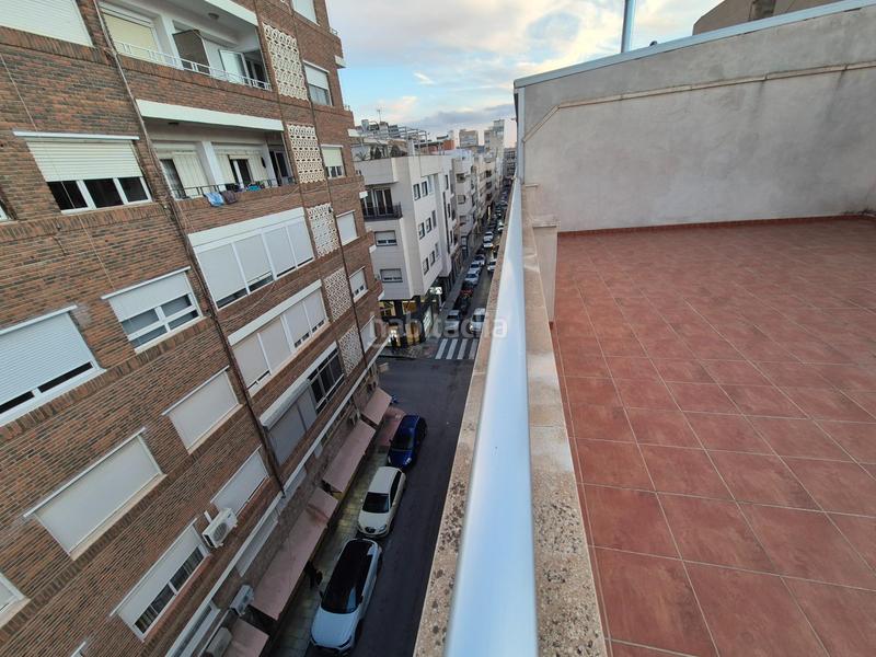 Foto b3681fa4-33ba-4784-9353-42374d4f24a7. Attico con parcheggio in Plaza Castelar - Mercado Central Elda