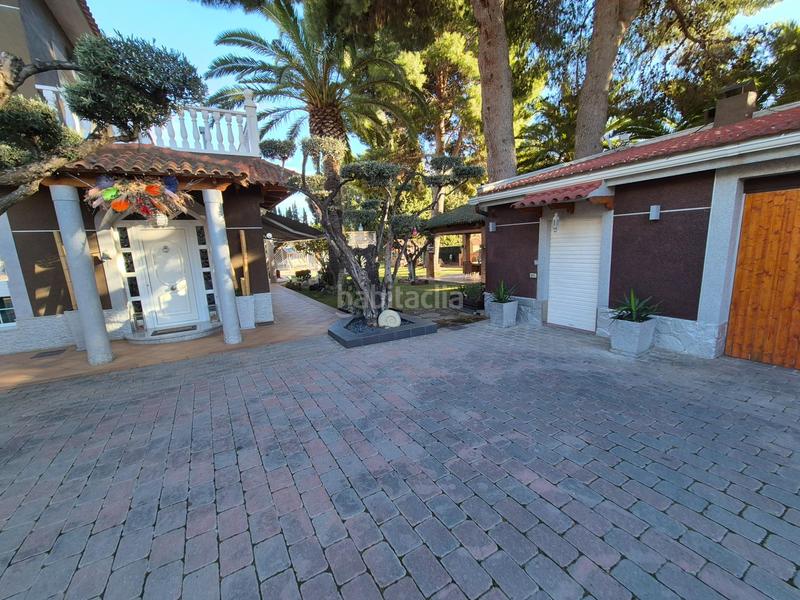 Foto c2b1f0f6-e12d-4aef-9639-0cf04e116164. Chalet  a la venta en Campo Alto-Club de Campo Elda