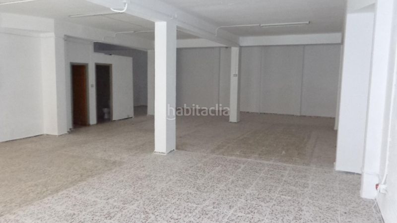 Foto e3b67572-ebe4-4df4-858c-de037ca480e3. Local comercial a Plaza de Toros-Avenida Chapí-Trinquete Elda