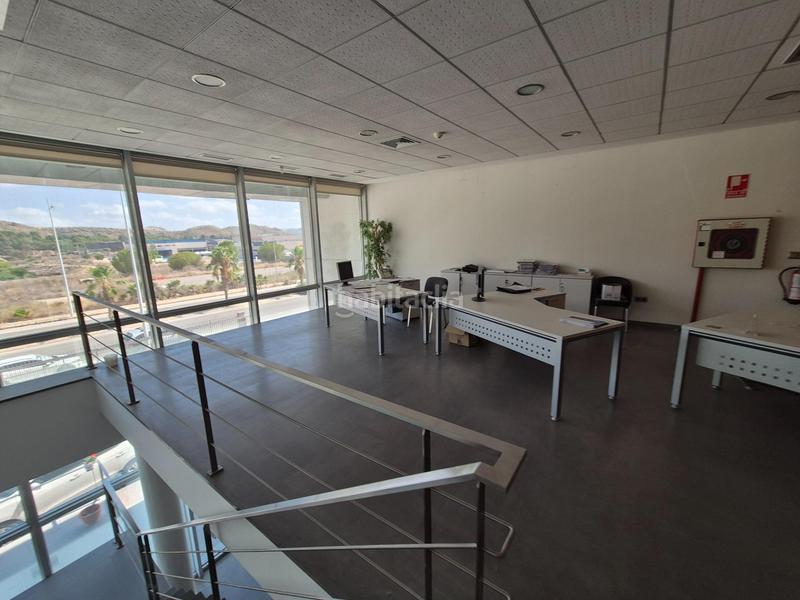 Foto b5df392d-88bd-45ed-84d3-410761578ad1. Nave industrial se vende nave en Fraternidad Elda