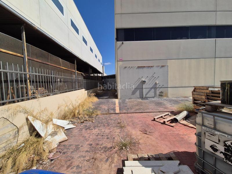 Foto bbdfc1ca-c98a-4fc7-b158-9120f0e19f7c. Nave industrial se vende nave en Fraternidad Elda