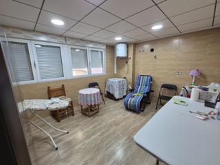 Pis a Plaza de Toros-Avenida Chapí-Trinquete. Se vende piso
