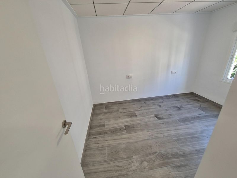 Foto 4499646f-5aee-43dd-9349-6ed3b098d954. Rent flat in Las Trescientas-San Francisco-Ciudad Vergel Elda