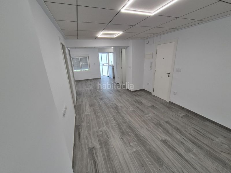 Foto 4b2ea2e4-a2d0-4384-9c06-1fc423752801. Rent flat in Las Trescientas-San Francisco-Ciudad Vergel Elda
