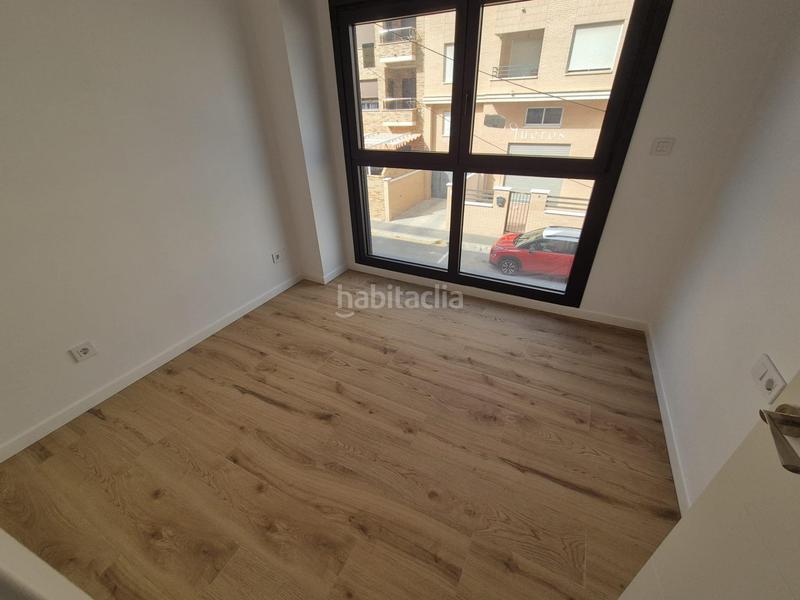 Foto c02fe5c2-4c64-433b-a9a4-e4d1d0af3a78. Alquiler piso obra nueva en San Crispín-Huerta Nueva-Estación Elda