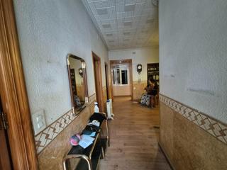 Maison à Plaza de Toros-Avenida Chapí-Trinquete. Venta de casa