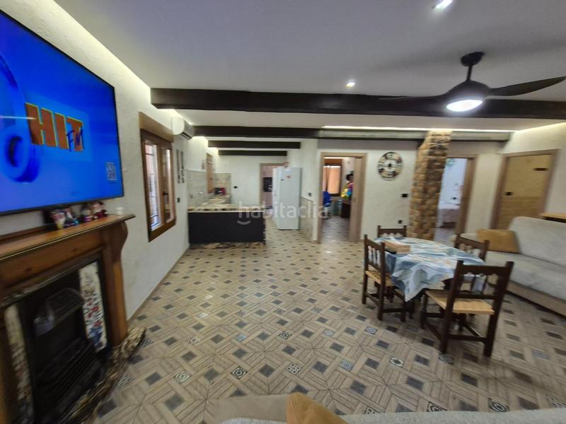 Foto cd110589-3aa6-49bd-8040-c18cdfcba609. Chalet  en venta en Monòver