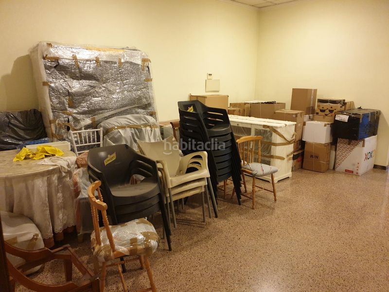 Foto 95d328e7-2c51-4fc9-914d-55240a46a7b2. Local comercial a Petrer