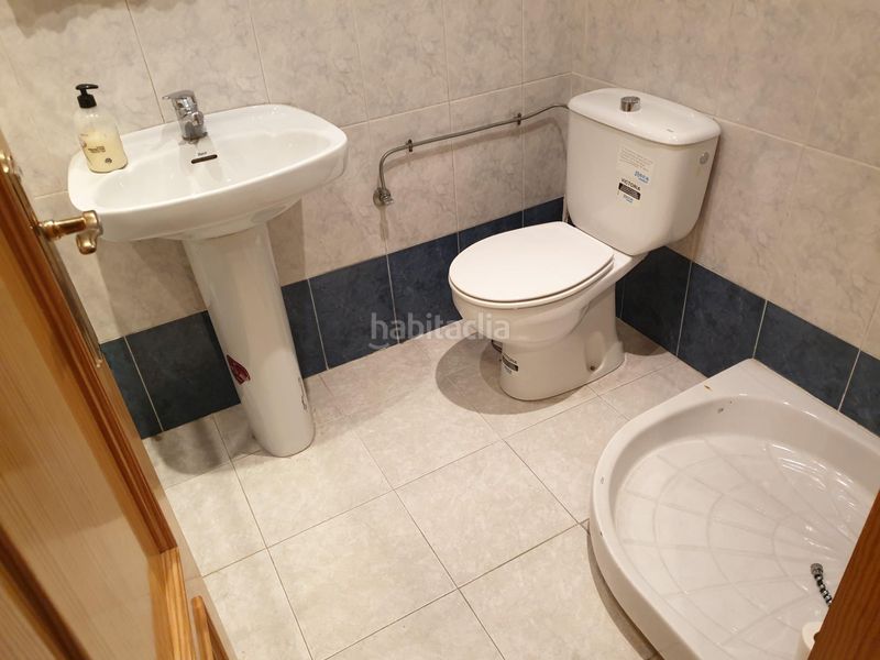 Foto f8dfae46-ac5c-44c1-bddd-e1f3f507e725. Local comercial a Petrer