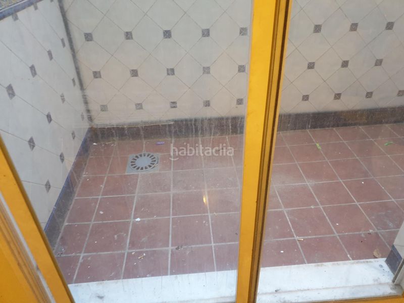 Foto f9ee2cfc-6eca-47fd-affc-9faa62771231. Local comercial a Petrer
