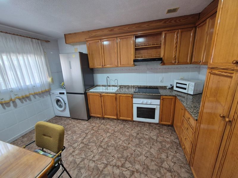 Foto 77432f6f-41f7-40f8-8752-f405da5eb27b. Casa a Petrer