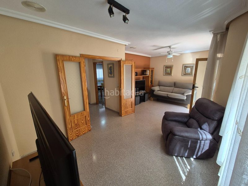Foto d66adf28-a2e1-48aa-8336-db85e0c0939d. Casa a Petrer